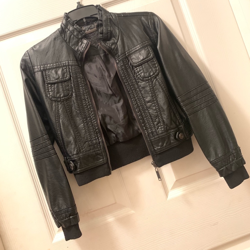 HP🎉💫Black Faux Leather Jacket